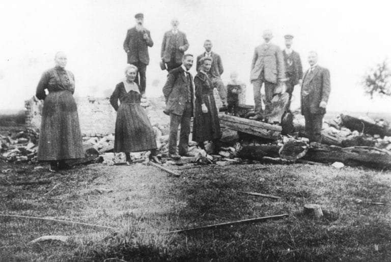 1925 - Hottorfer Windmühle nach Brand - Familie Lieven