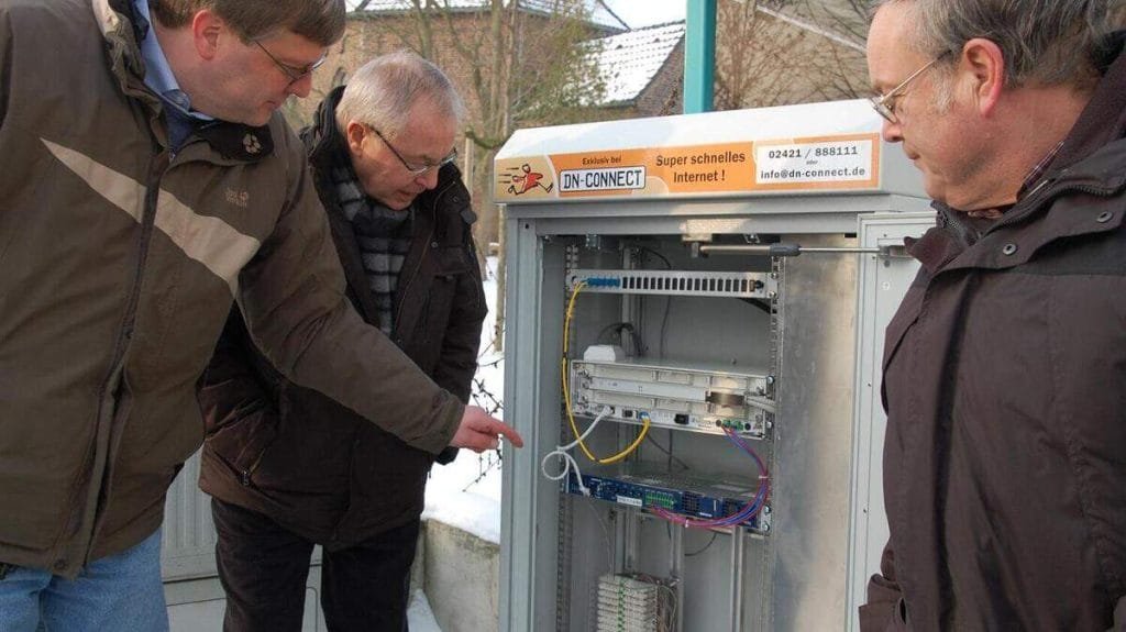 Hottorf flitzt über Ralshoven-Verbindung ins schnelle Internet, DN-Connect Foto: Aachener zeitung hfs.